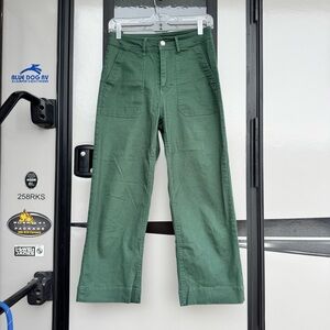 Womens Dip Wide Leg Crop Pants in Emerald Green